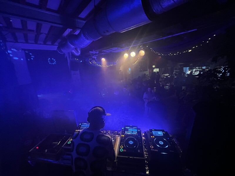 Reverb Bistro: Spring Sessions at The Star & Garter