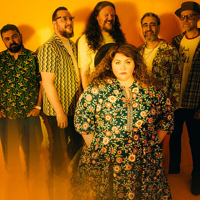 Ríoghnach Connolly & Honeyfeet - The Heads, Hearts and Hooves tour at The Trinity Centre